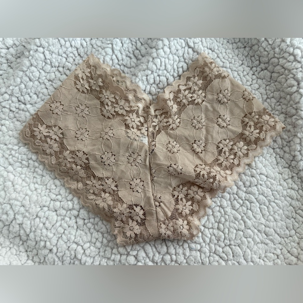 Vintage NWOT Isadora Paccini Lingerie Women's Tan Lace Cheeky Panty